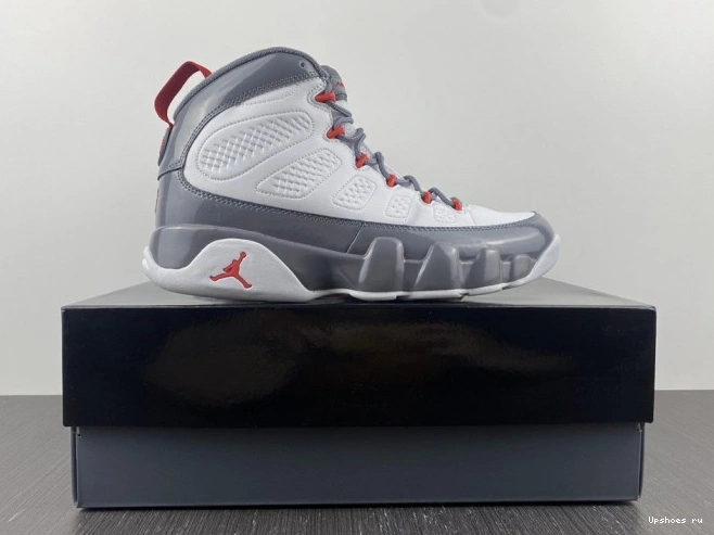 Retro Red Fire Jordan CT8019-162 9 0424